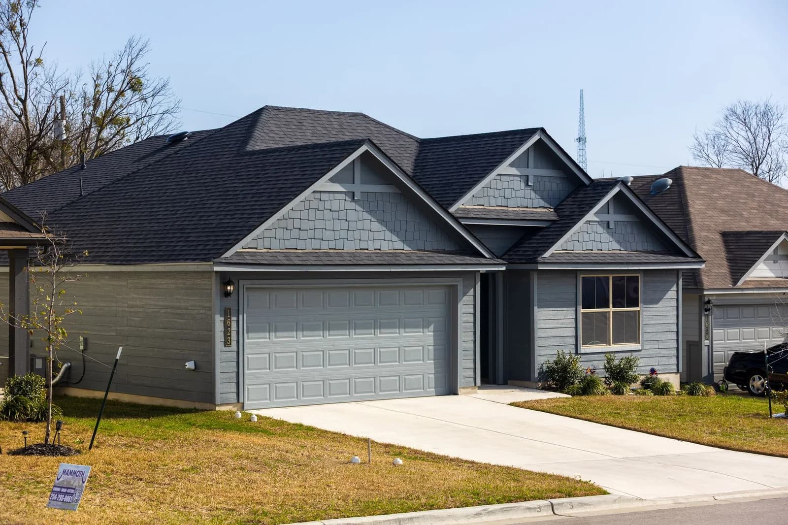 A completed Mammoth shingle roof in Belton, Texas